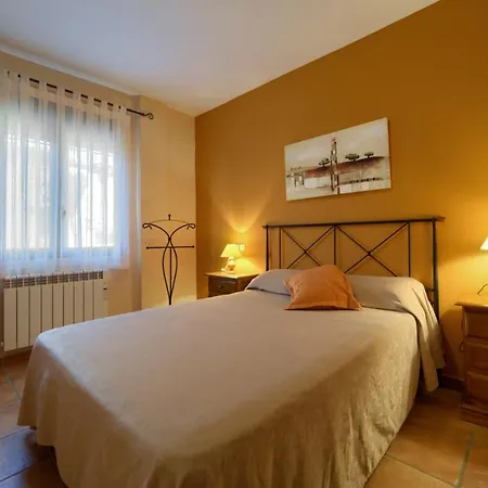 With 2 Bedrooms In With Wifi Gúdar
